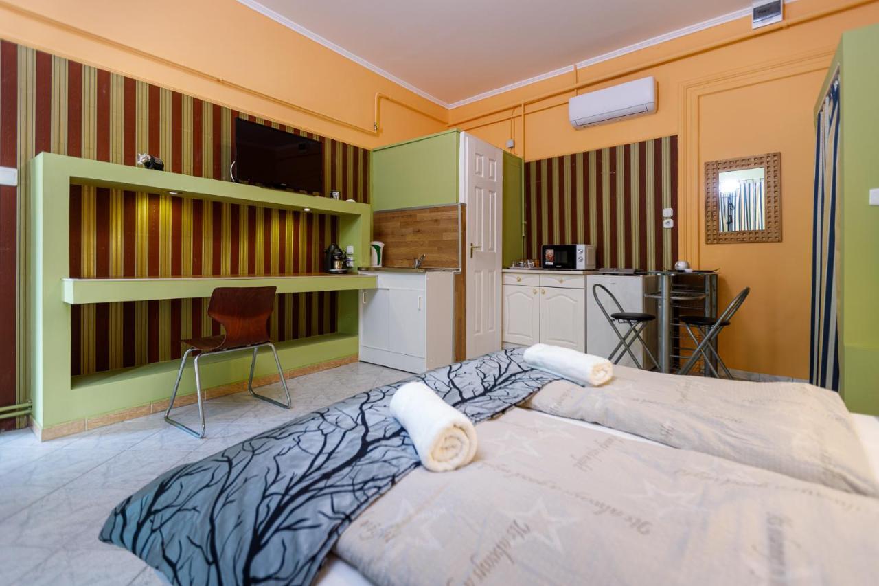 Central Apartman Gyula Exteriör bild