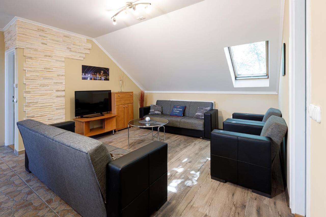Central Apartman Gyula Exteriör bild